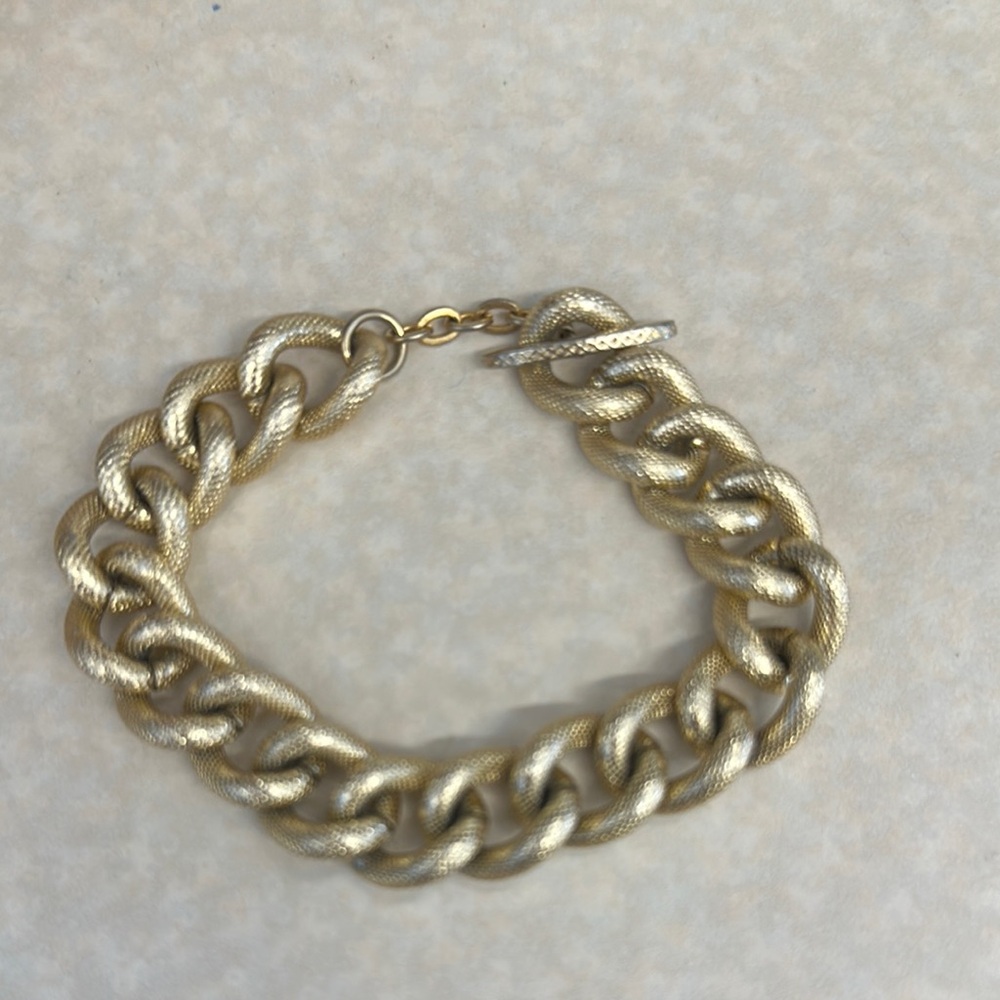 Elegant Avon Textured Gold-Tone Hypoallergenic Nickel Free Chain Bracelet